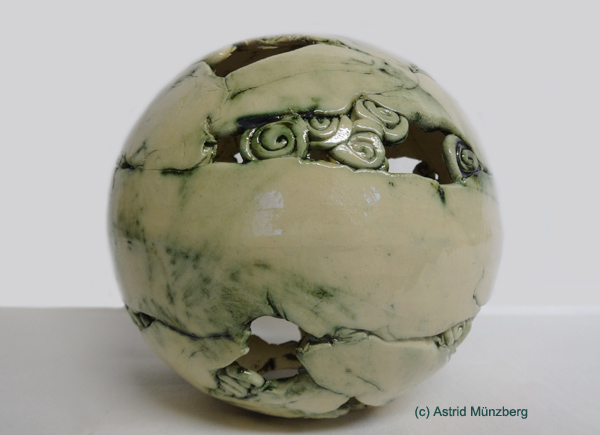 Kugel Rosenmotiv Ø 18cm	h 18cm	28€
